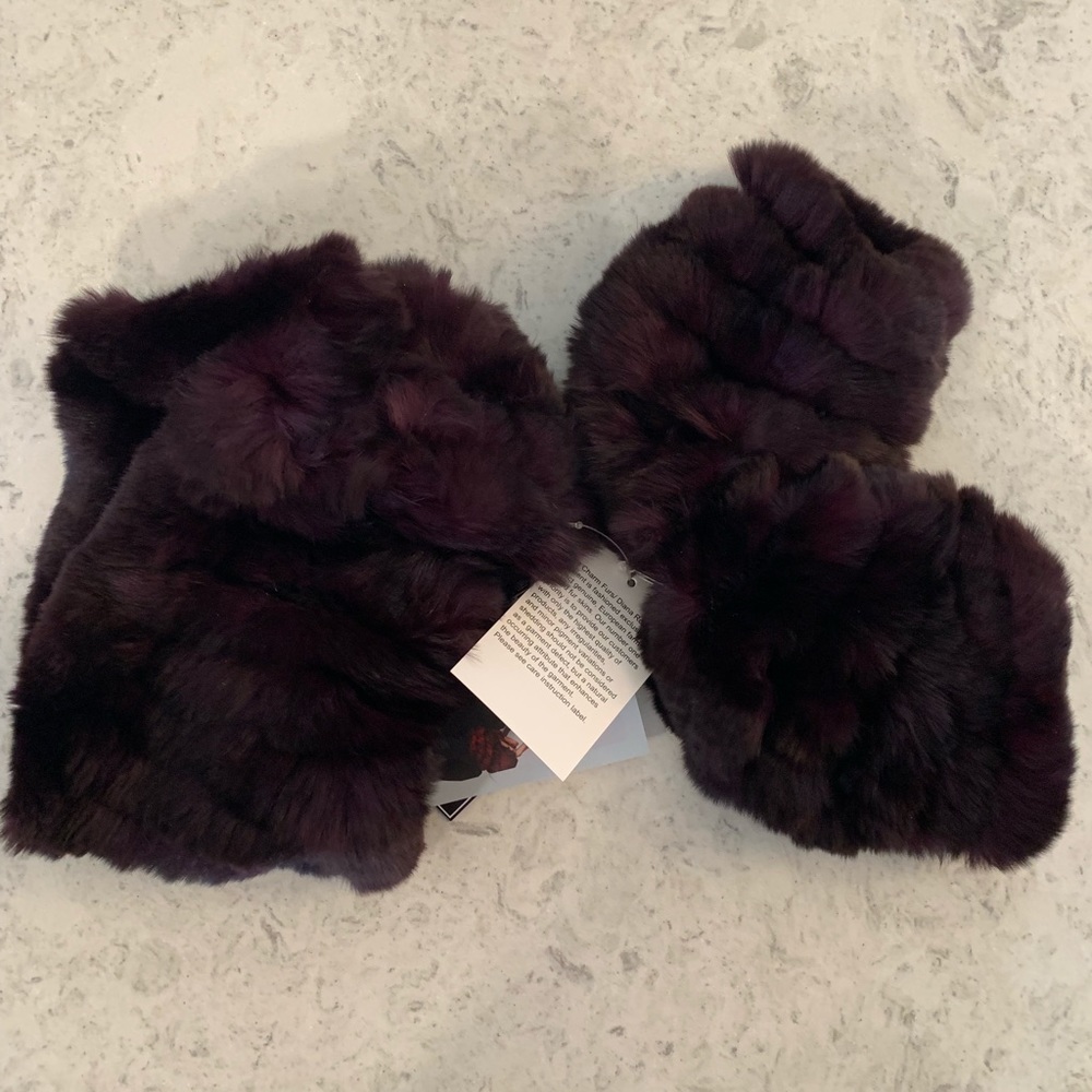 NWT! Diana Rosh headband and hand warmer set!